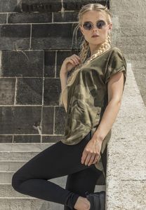 Build Your Brand BY064 - Women's Camouflage T-shirt Olive Camo